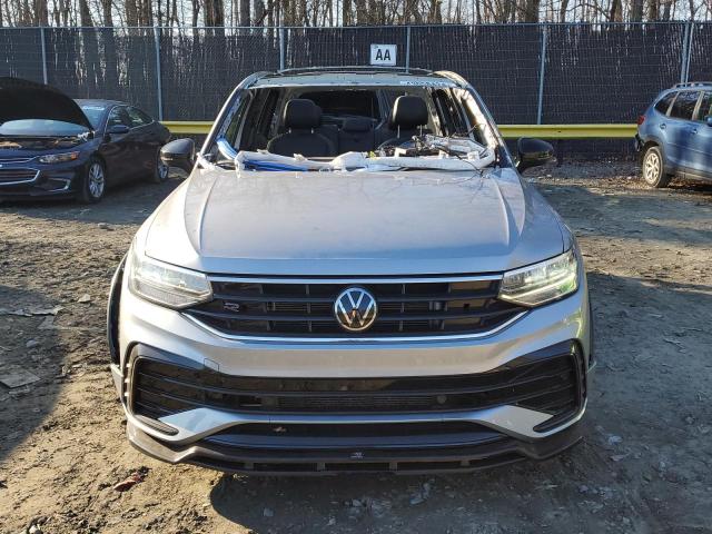 3VVCB7AX8NM011135 Volkswagen Tiguan Se R-line Black