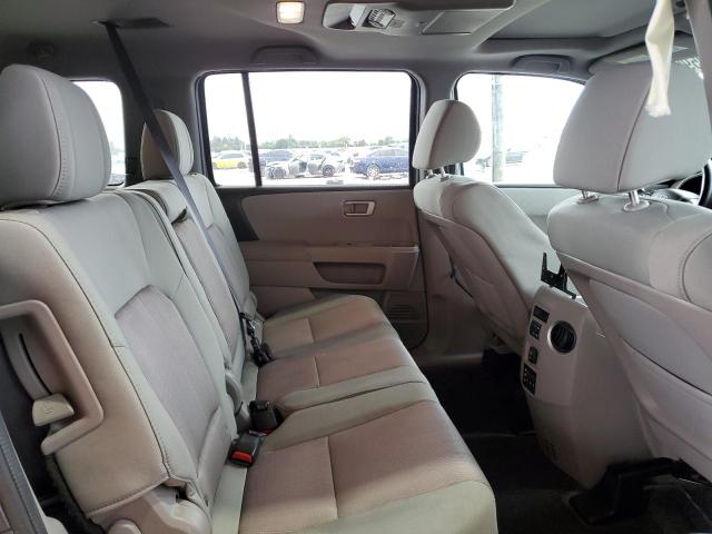 5FNYF3H30FB009664 Honda PILOT SE