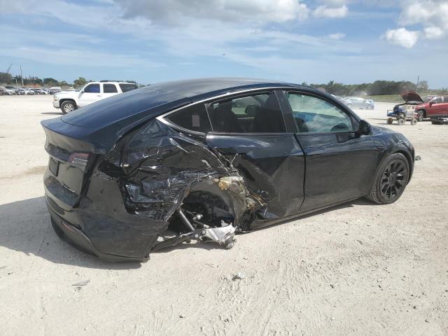 7SAYGAEE7PF707734 Tesla Model Y