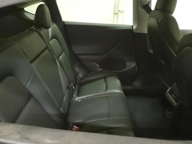 7SAYGDEF8NF372779 Tesla Model Y