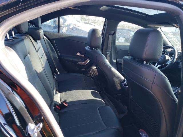 WDD3G4FB3KW035128 Mercedes-Benz A 220 4matic