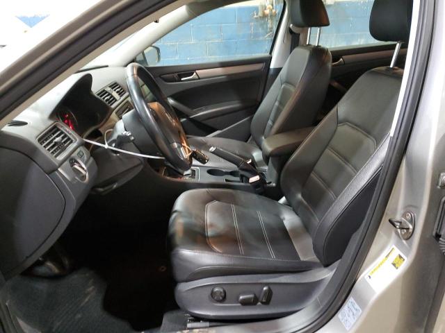 1VWAT7A3XEC040683 Volkswagen PASSAT S
