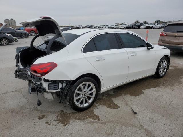 WDD3G4EB9KW034325 Mercedes-Benz A 220