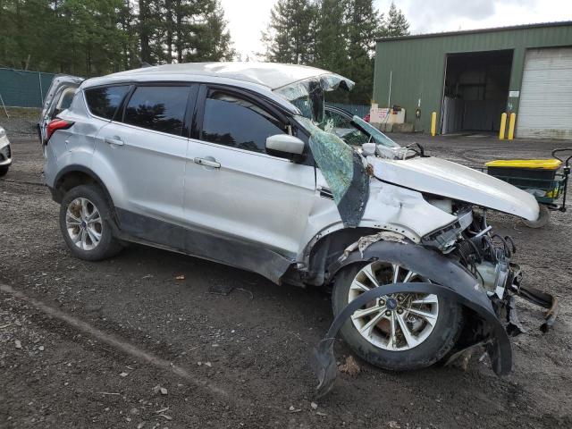 1FMCU9GD2KUA21387 Ford ESCAPE SE