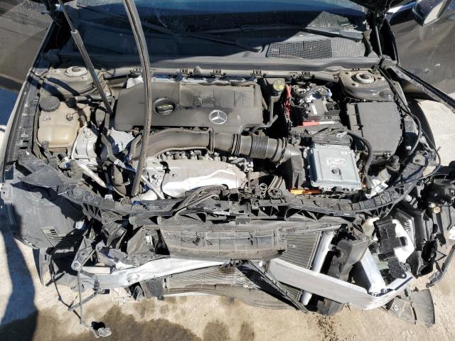WDD3G4EB0KW035797 Mercedes-Benz A 220