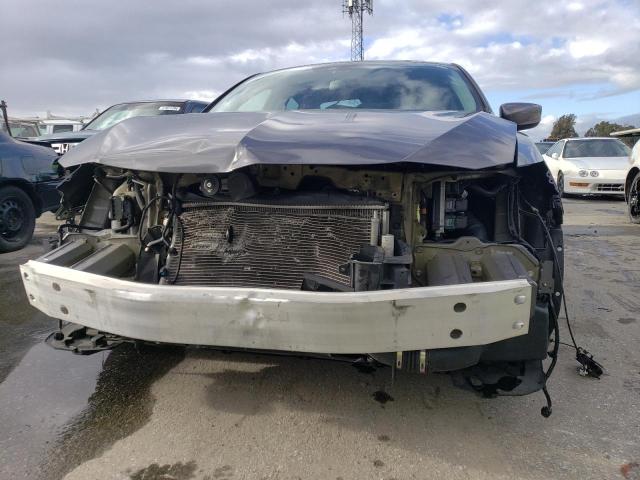 19UDE2F75KA004563 Acura Ilx Premium
