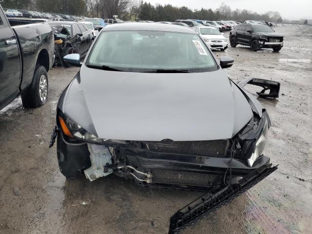 1VWAT7A33FC044382 Volkswagen PASSAT S