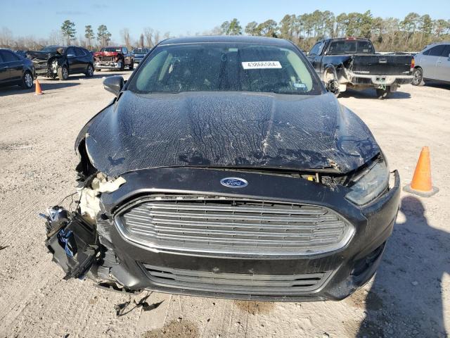 3FA6P0HD1GR133038 Ford FUSION SE
