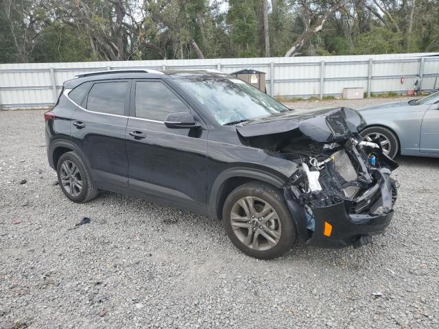 KNDEU2AA8P7370174 KIA SELTOS S
