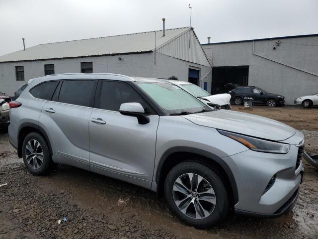 5TDHZRBH9MS541860 Toyota Highlander Xle
