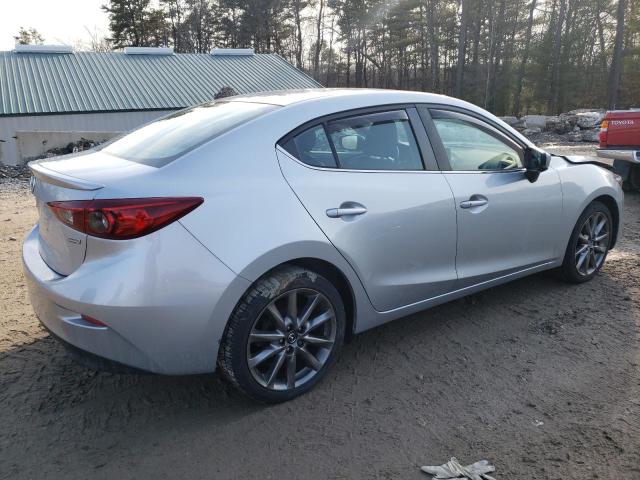 3MZBN1V39JM214676 Mazda 3 TOURING