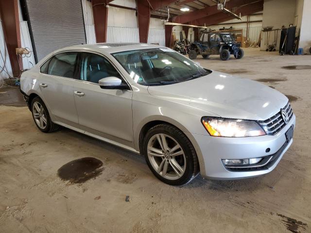 1VWBV7A38FC084620 Volkswagen PASSAT SE