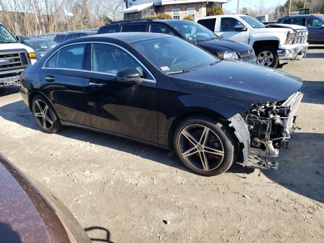 WDD3G4FB3KW035128 Mercedes-Benz A 220 4matic