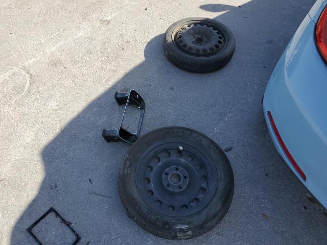3VW517AT9FM811898 Volkswagen Beetle 1.8t