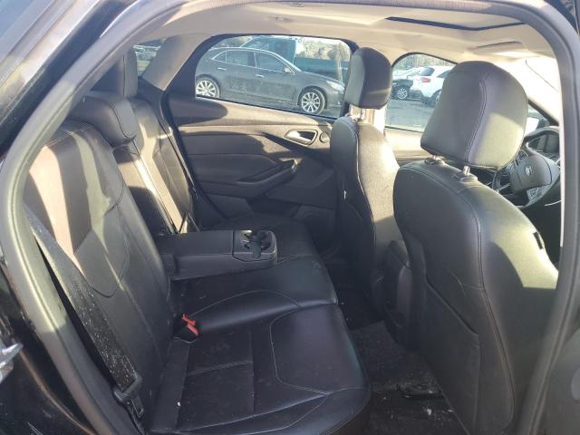 1FADP3J21FL294701 Ford Focus Titanium