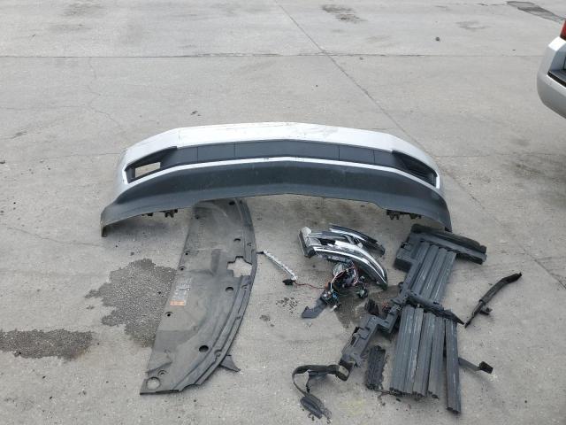 1GNSCHKC5KR207429 Chevrolet Suburban C1500 Lt