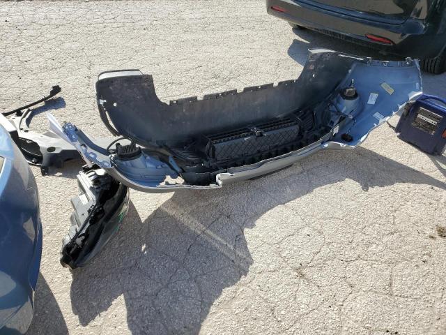 1C4PJLCB9KD466533 Jeep Cherokee Latitude