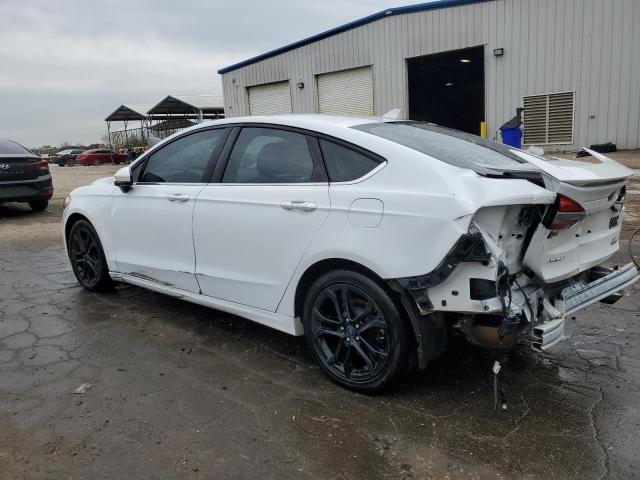 3FA6P0HD7KR246114 Ford FUSION SE