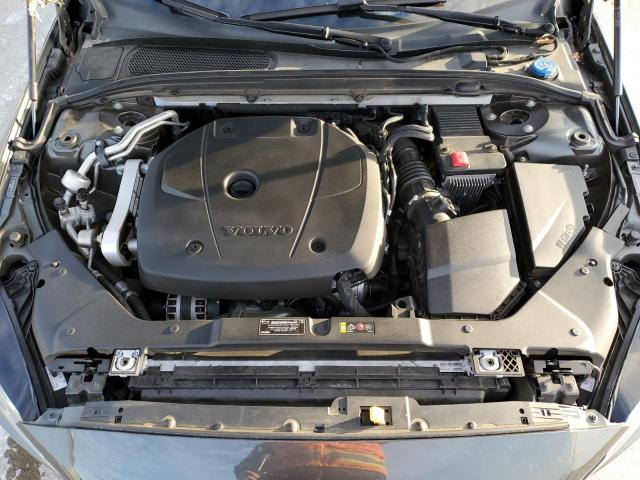 7JRA22TKXKG011705 Volvo S60 T6 Momentum