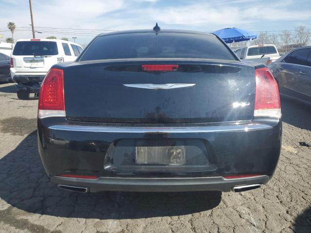 2C3CCAAGXJH216445 Chrysler 300 Touring