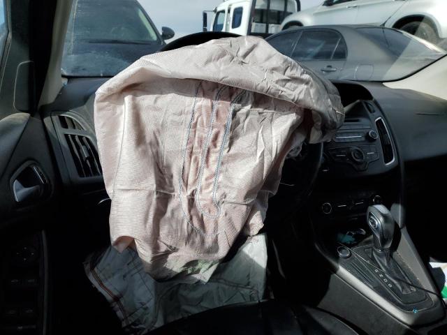 1FADP3K27GL329595 Ford FOCUS SE