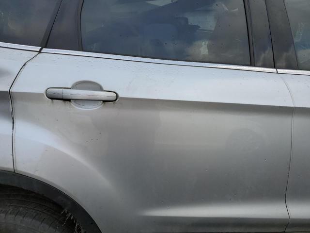 1FMCU9GD2KUA21387 Ford ESCAPE SE
