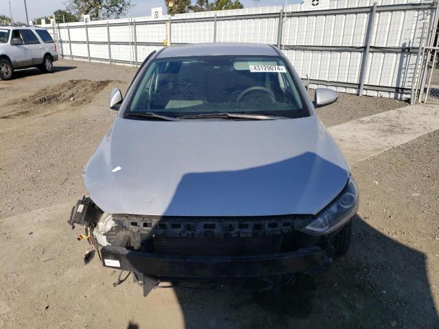 5NPD74LF7HH203048 Hyundai ELANTRA SE