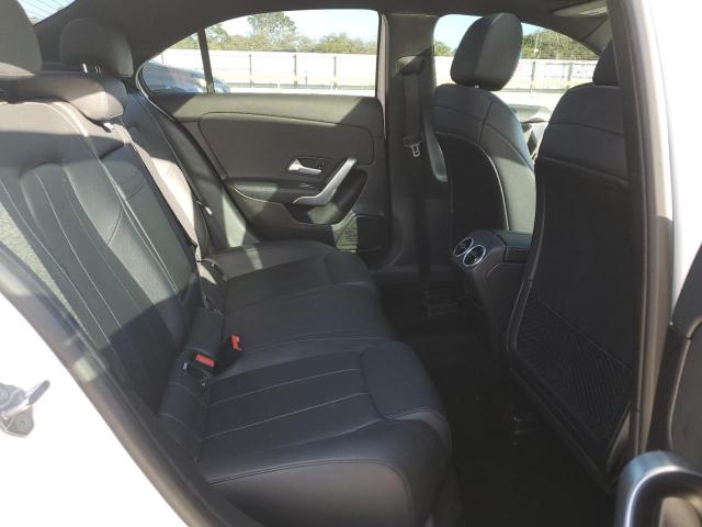 WDD3G4FB5KW021036 Mercedes-Benz A 220 4matic