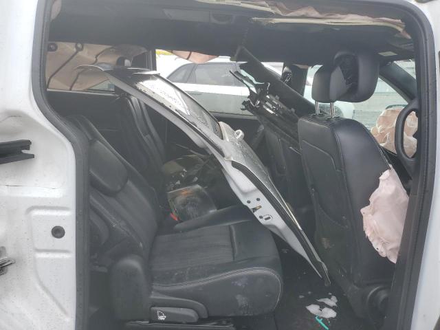 2C4RC1HG3ER199855 Chrysler Town & Country S