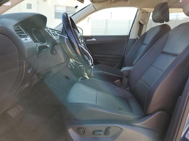 3VV3B7AX2KM169496 Volkswagen TIGUAN SE