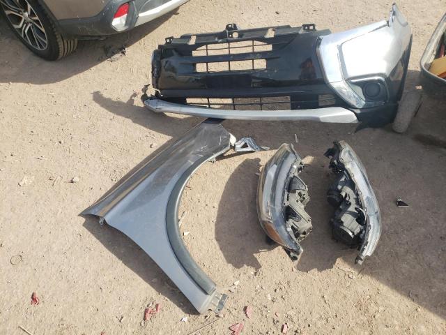 JA4AZ3A38JZ053346 Mitsubishi Outlander Se