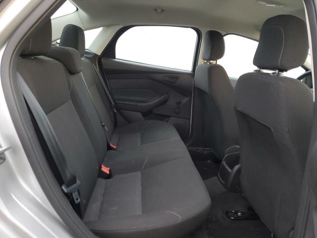 1FADP3E22HL257055 Ford FOCUS S
