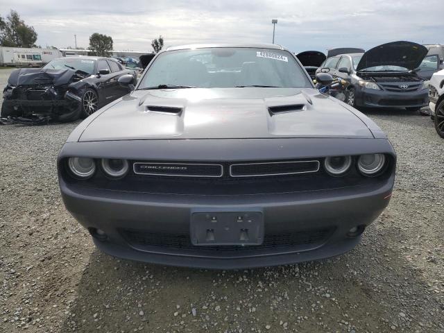 2C3CDZAG8JH199219 Dodge Challenger Sxt