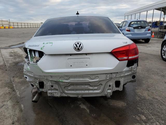 1VWAT7A37FC043266 Volkswagen PASSAT S