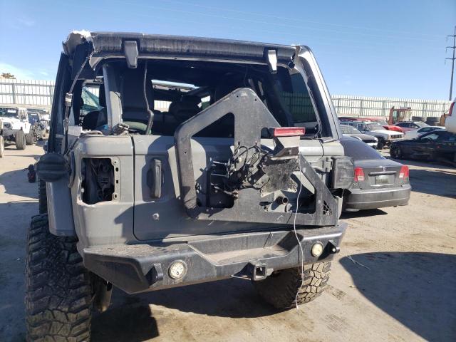 1C4HJXEG7JW249117 Jeep Wrangler Unlimited Sahara