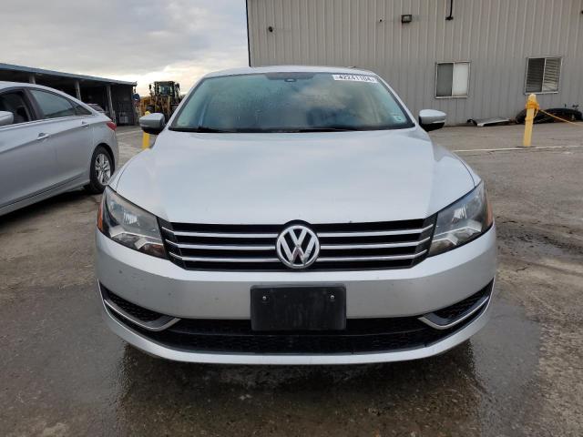 1VWAT7A37FC043266 Volkswagen PASSAT S