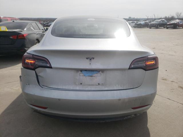 5YJ3E1EA8JF098879 Tesla MODEL 3