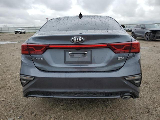3KPF54AD6ME282842 KIA FORTE EX