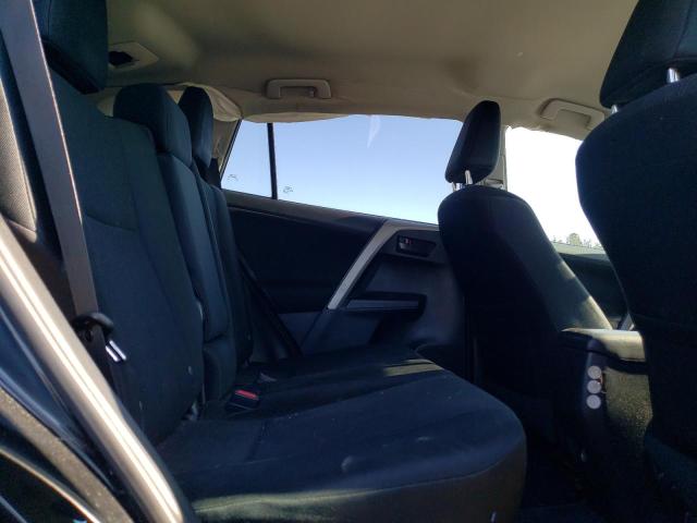 2T3BFREV7GW452565 Toyota RAV4 LE
