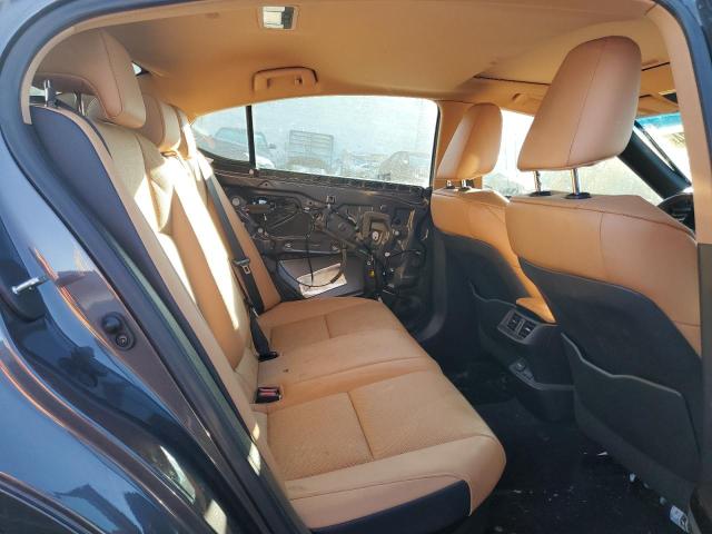 58ACA1C15NU015165 Lexus Es 300h Base