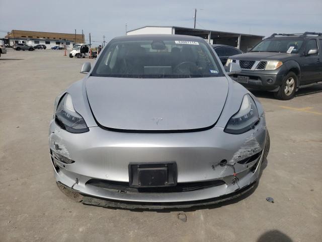 5YJ3E1EA8JF098879 Tesla MODEL 3