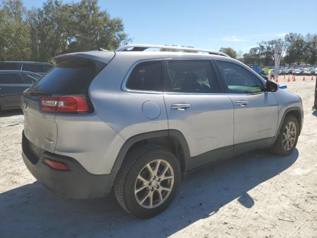 1C4PJLCB8JD511119 Jeep Cherokee Latitude
