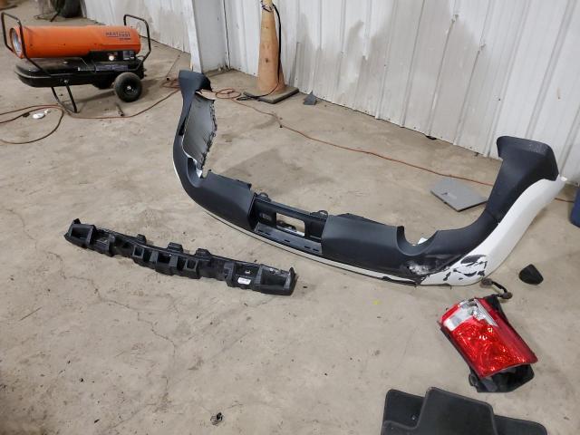 5FNYF4H20FB051040 Honda PILOT LX