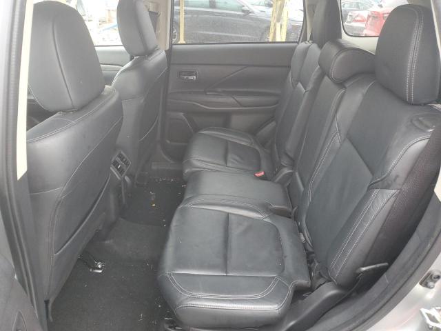 JA4AD3A31LJ000715 Mitsubishi Outlander Se
