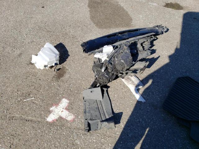 JA4AZ3A35HZ008780 Mitsubishi Outlander Se
