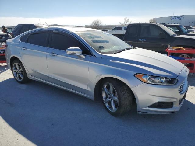 3FA6P0T99GR120475 Ford FUSION SE
