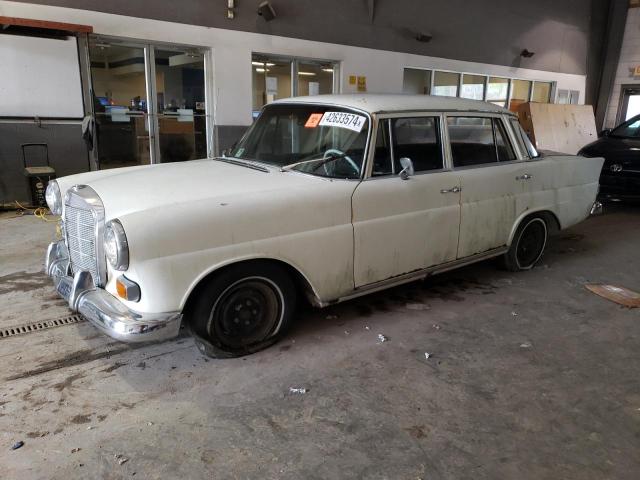 Auction sale of the 1965 Mercedes-benz 230, vin: 11001110015561, lot number: 42633574