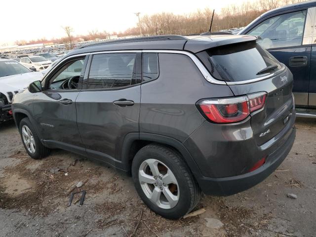 3C4NJDBB4JT393093 Jeep Compass Latitude