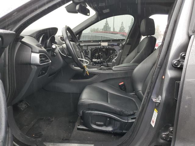 SADCJ2BV6HA099190 Jaguar F-pace Premium