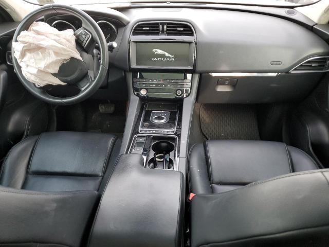 SADCJ2FX7LA622592 Jaguar F-pace Premium